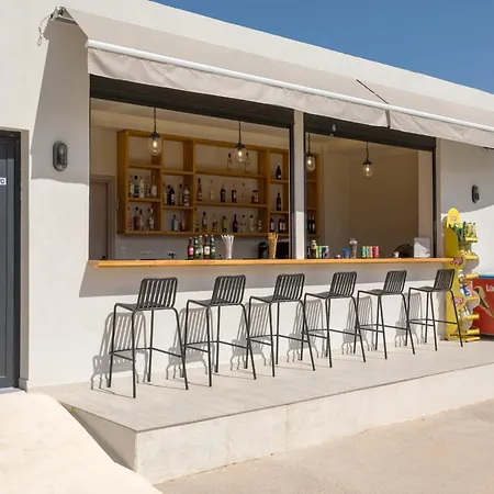 Szálloda Serenity Luxury Agrilia