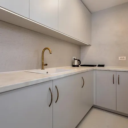 Szálloda Serenity Luxury Agrilia